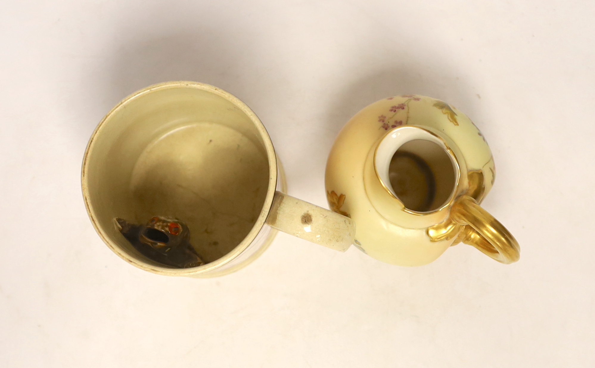 A Sunderland pink lustre pottery frog mug and a Royal Worcester jug, largest 13cm high (2)
